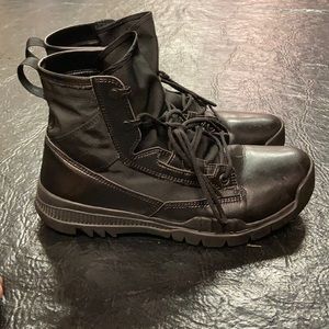 Nike 6in field boot